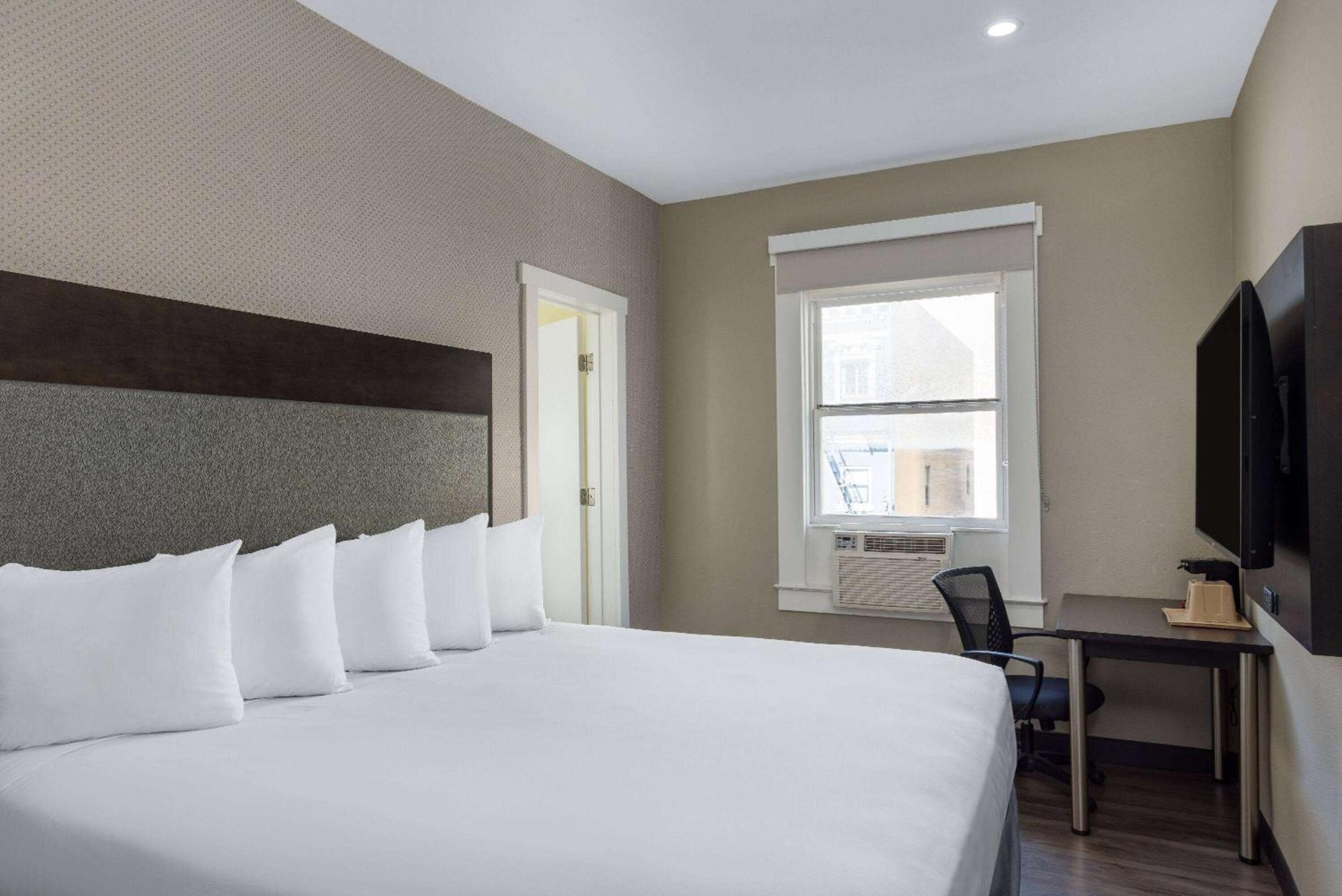 Super 8 By Wyndham San Francisco/Union Square Area Hotel Exterior photo